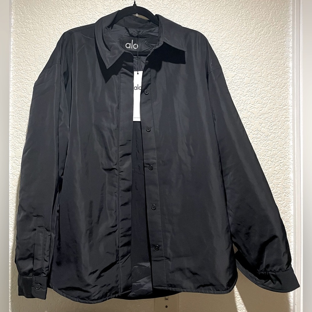 ALO Yoga NWT Socialite Shacket Jacket in Black Oversized Fit with Pockets Size S - Picture 4 of 12